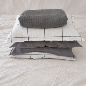 Pie de cama Nido + 4 Fundas de almohada Tusor