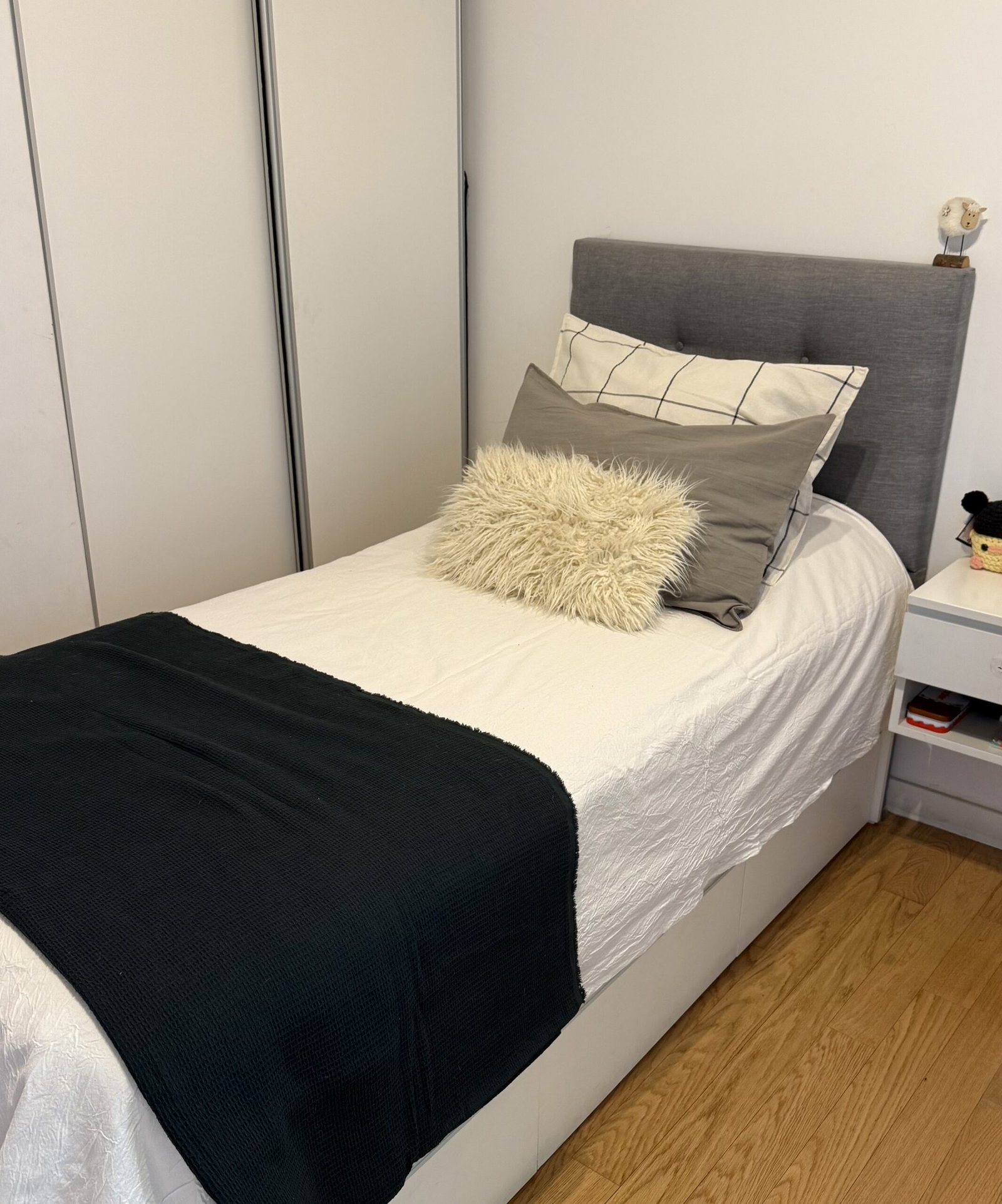 Pie de cama Nido + 2 Fundas de almohada Tusor Twin - Imagen 2